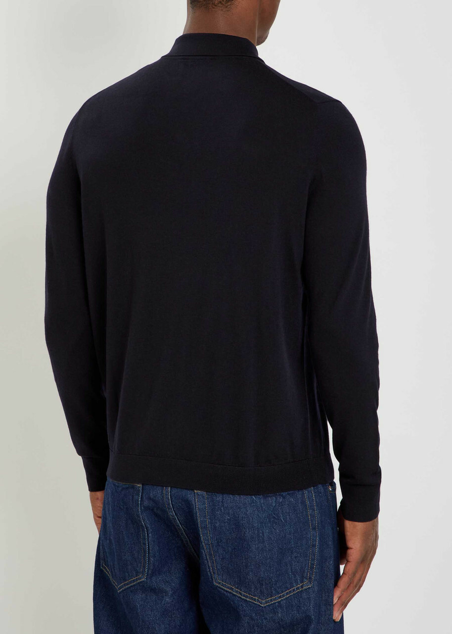 Allude Black
