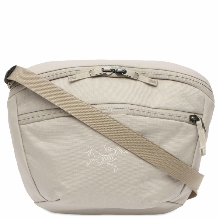 Photo: Arc'teryx Mantis 2 Waist Pack in Rune 