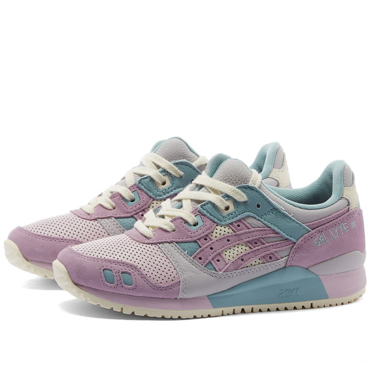 Photo: Asics Gel-Lyte III OG Sneakers in Barely Rose/Rosequartz