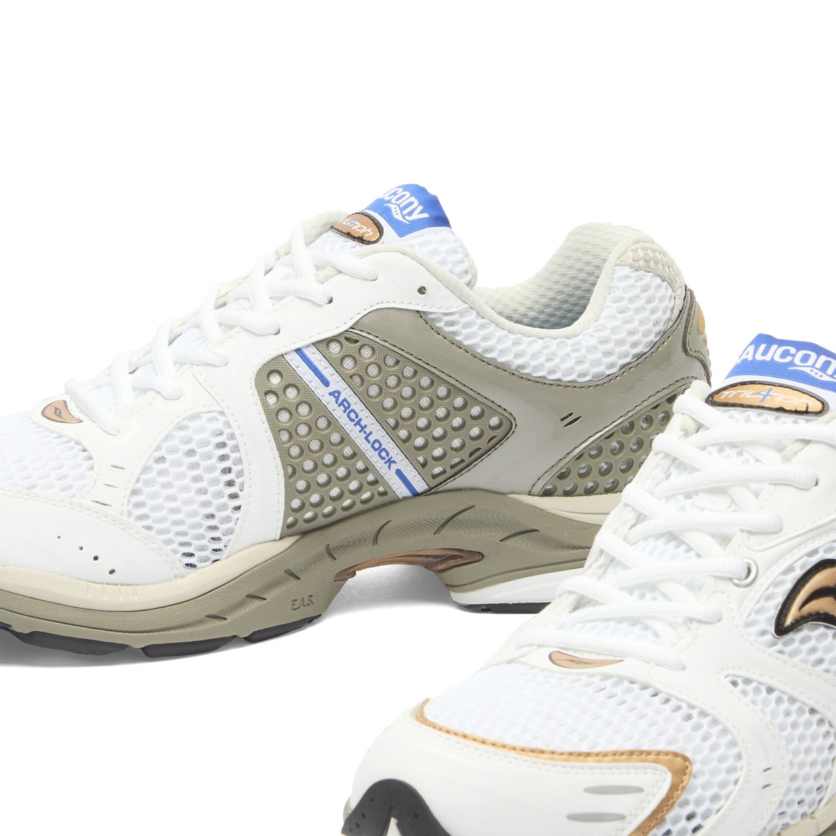 Saucony Progrid Triumph 4 Sneaker in White/Laurel