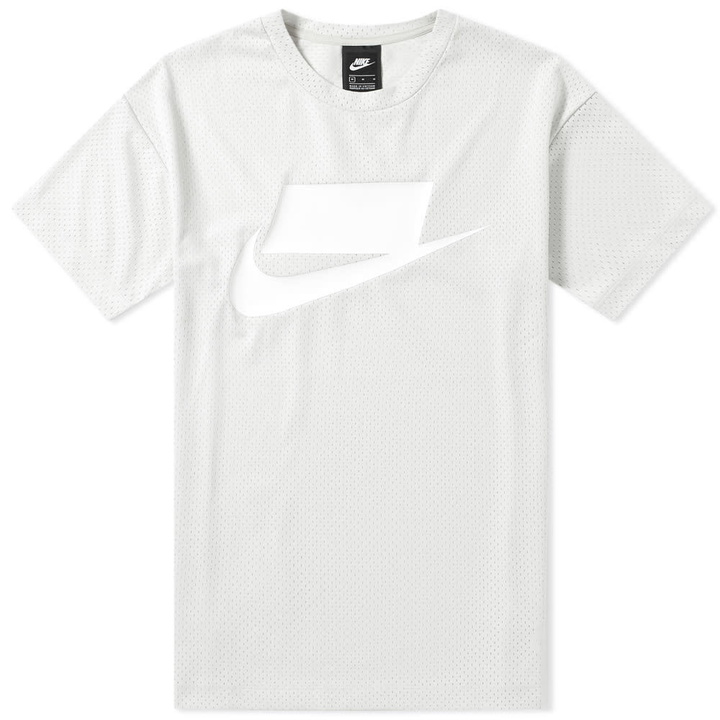 Photo: Nike Mesh Tee