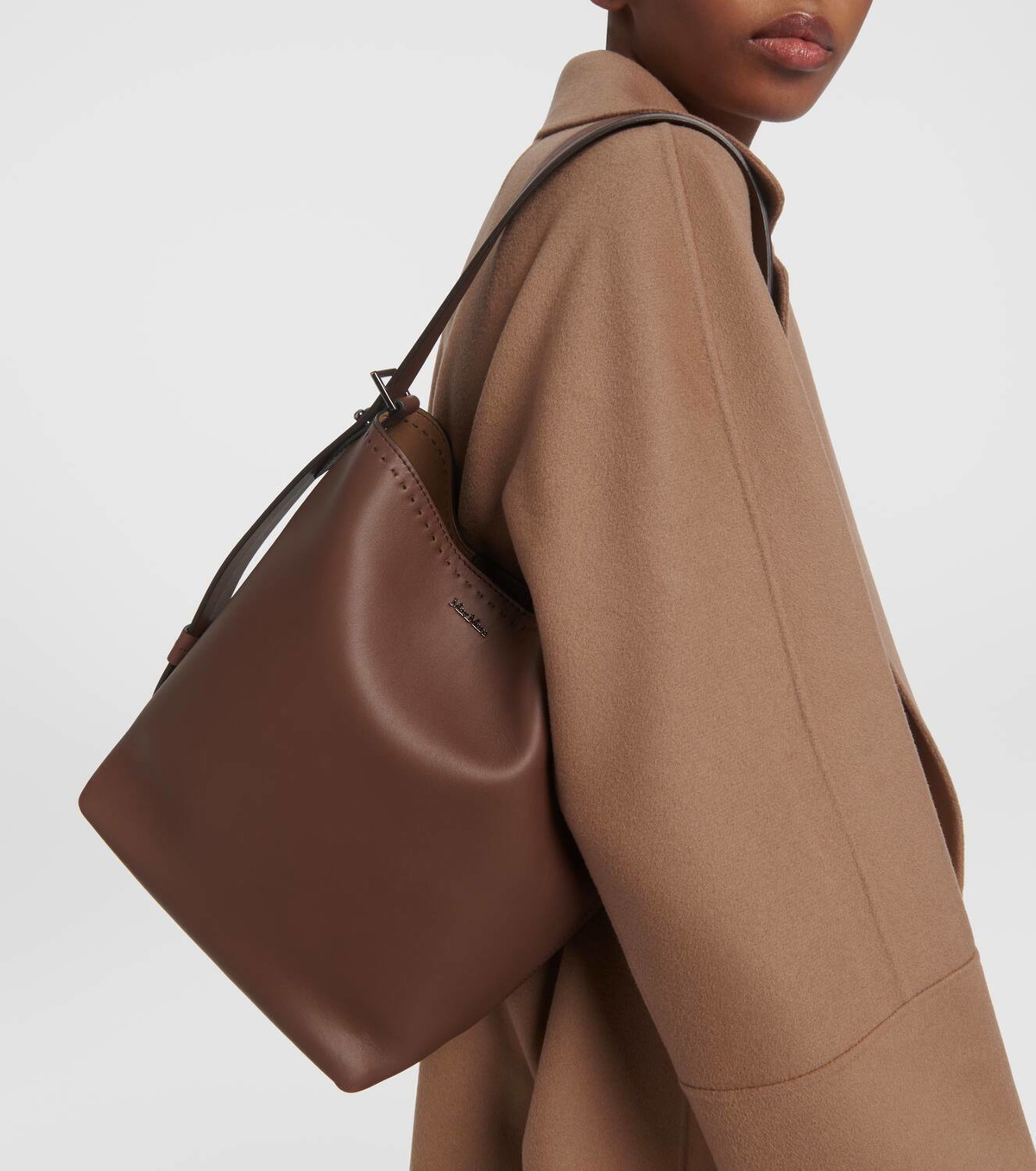 ★関税込み★ Max Mara Archetipo Medium Bag Archetipo medium leather bag, black | 
