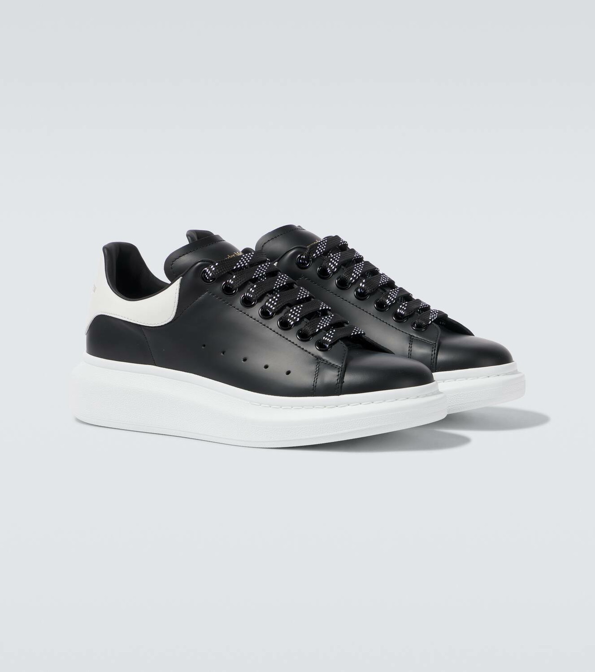 韓国の人気★ALEXANDER MCQUEEN★レザー OVERSIZED SNEAKERRS★ Oversized leather sneakers in multicoloured - Mc Queen