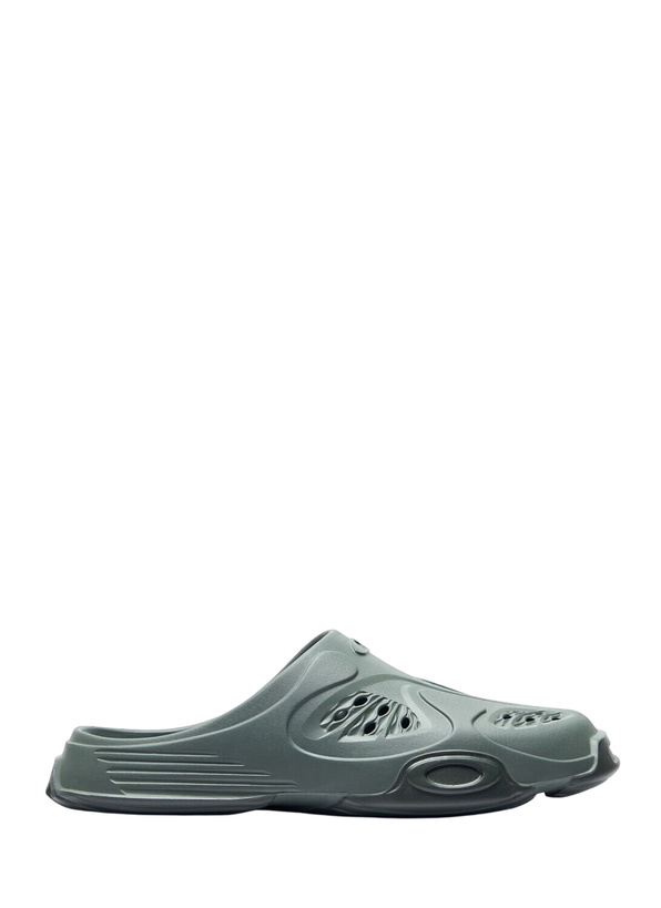 Photo: Oakley Factory Team Paguro Rubber Slides