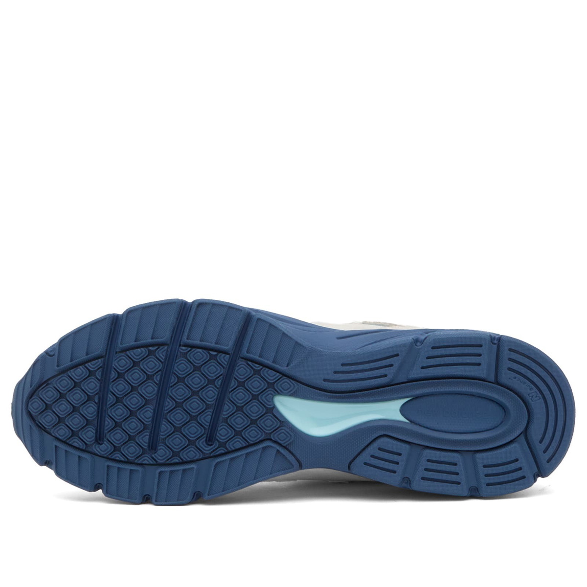 New Balance 990v4 Sneaker in Moonbeam/Magic Blue