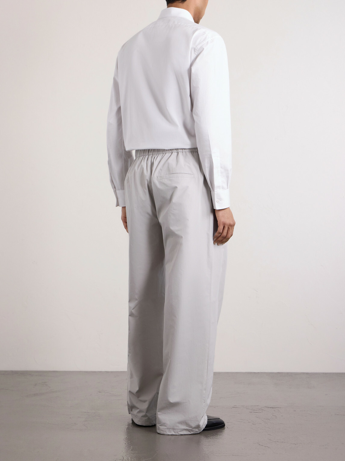 Amomento - Drawstring Straight-Leg Woven Trousers - Gray