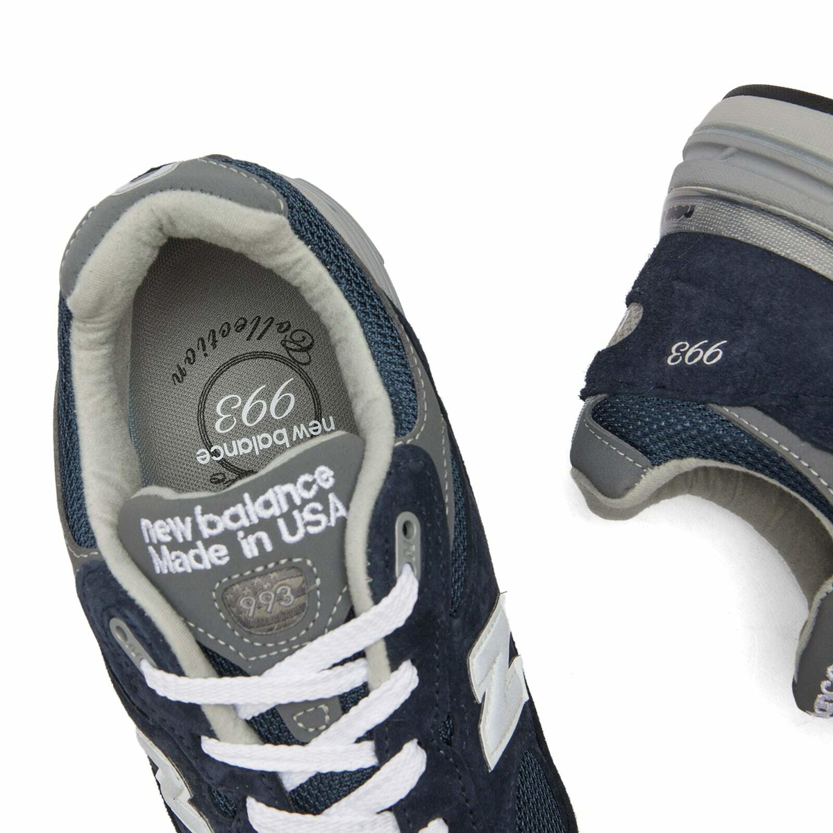 New Balance Women's WR993NV Sneakers in Navy New Balance