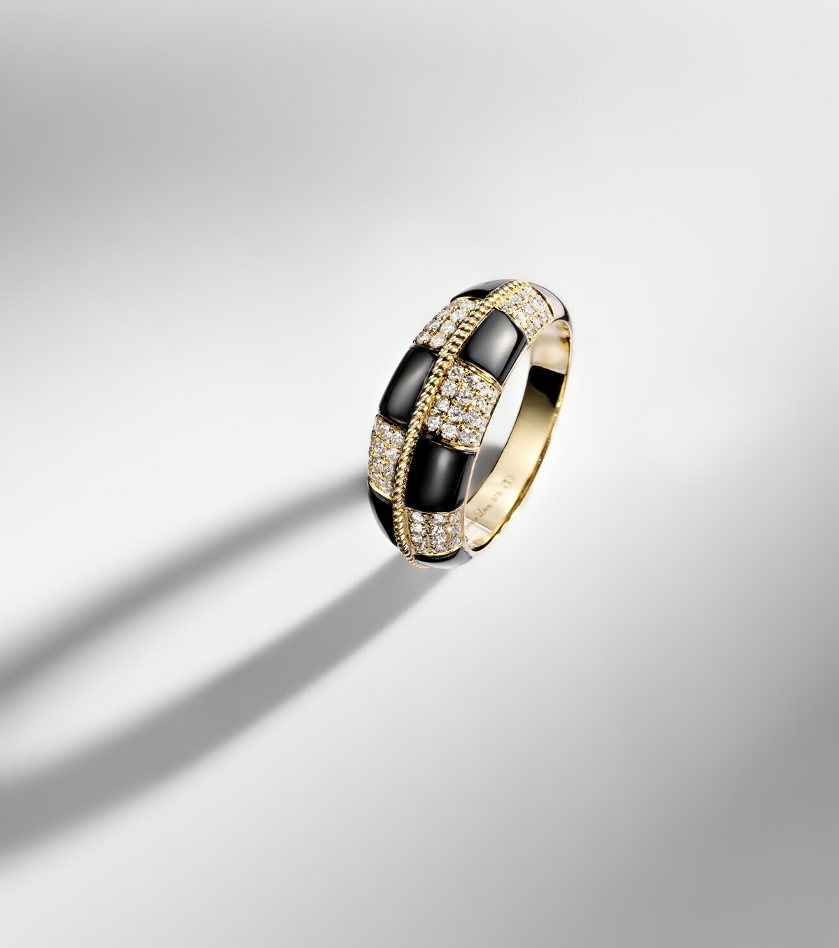 Yvonne Léon Alliance Damier 9kt gold ring with diamonds and onyx