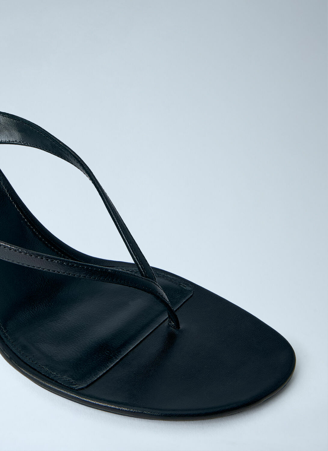 Saint Laurent Sue Thong Sandals