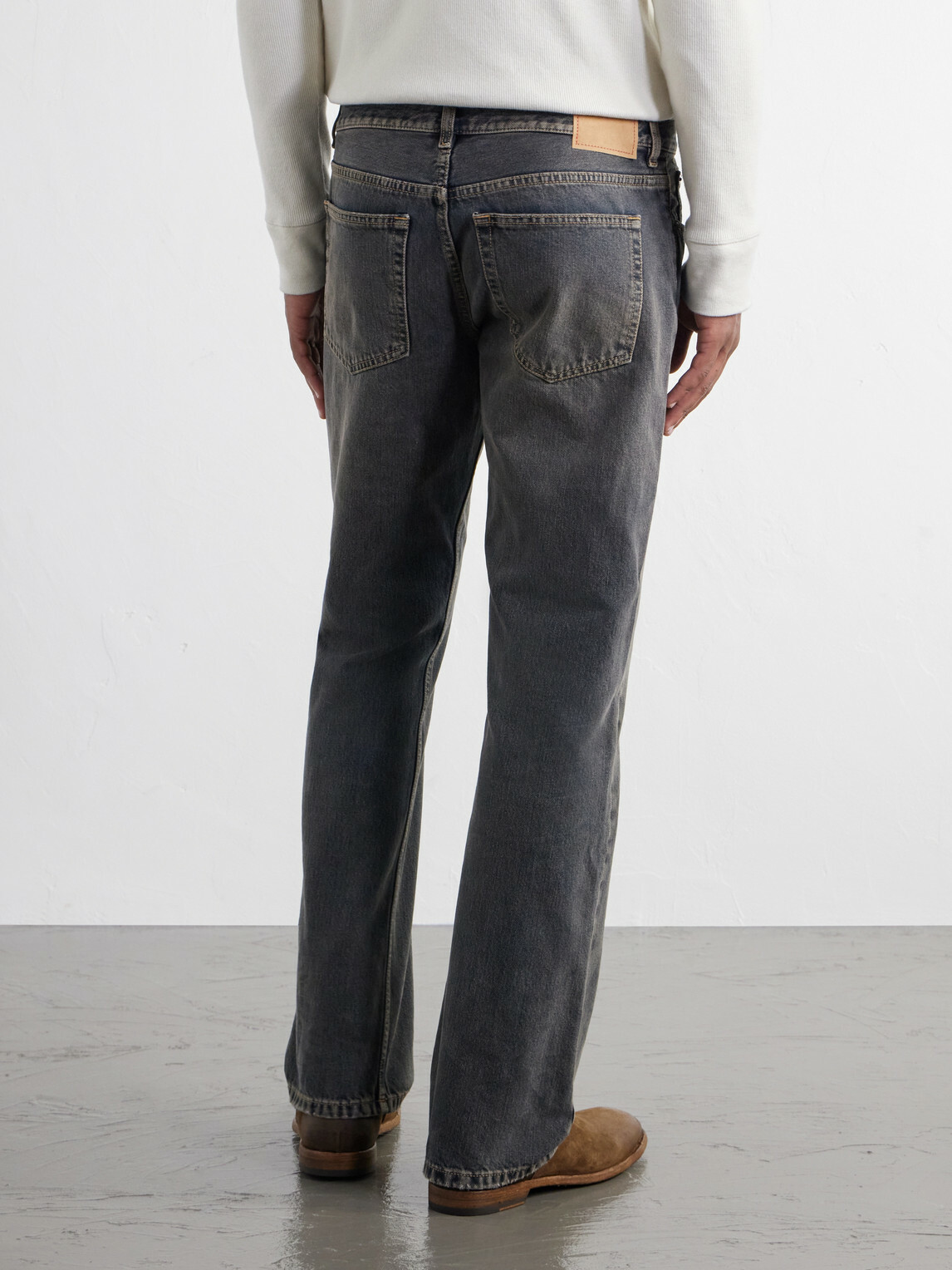 Jeanerica - Arrow Straight-Leg Jeans - Gray