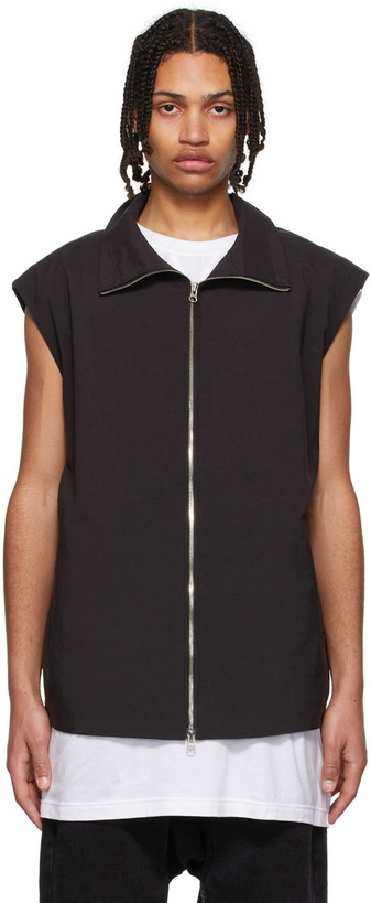 Photo: JERIH Black High Neck Vest
