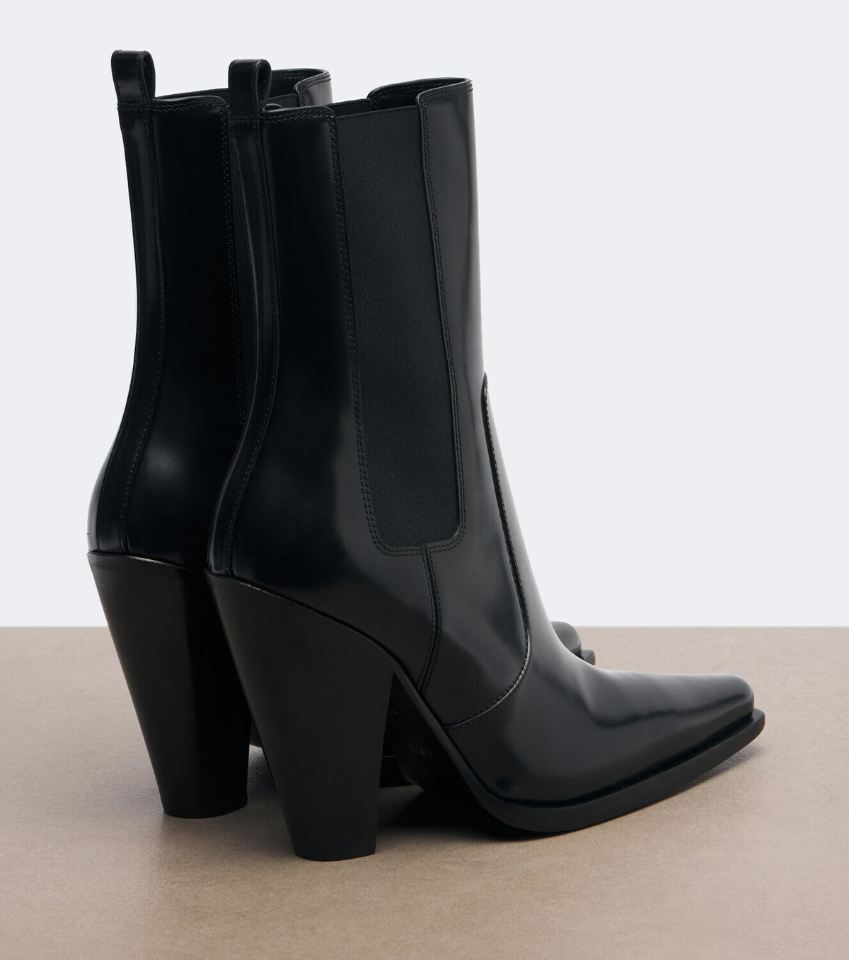 Saint Laurent Dylan leather Chelsea boots