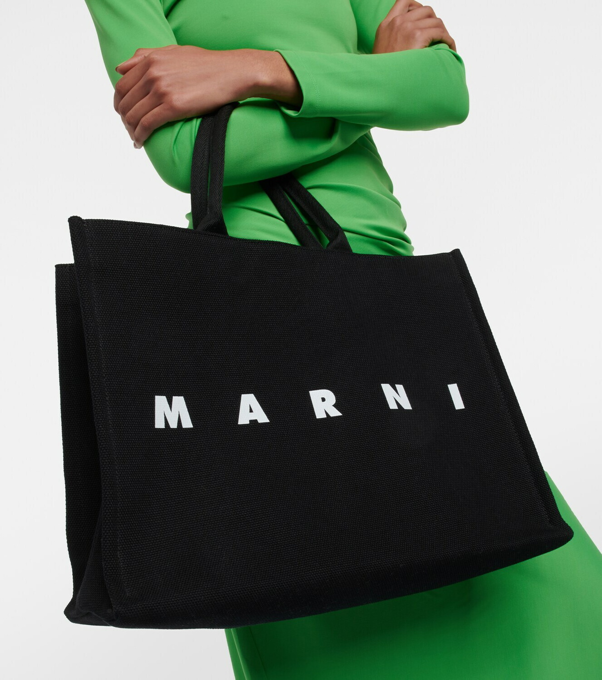 【MARNI】LOGO CANVAS TOTE BAG Marni Logo canvas tote bag Marni