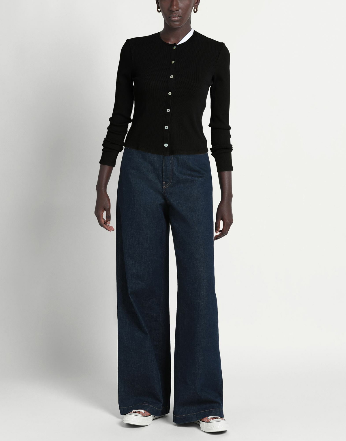 Donni. Womens Cardigan in Black