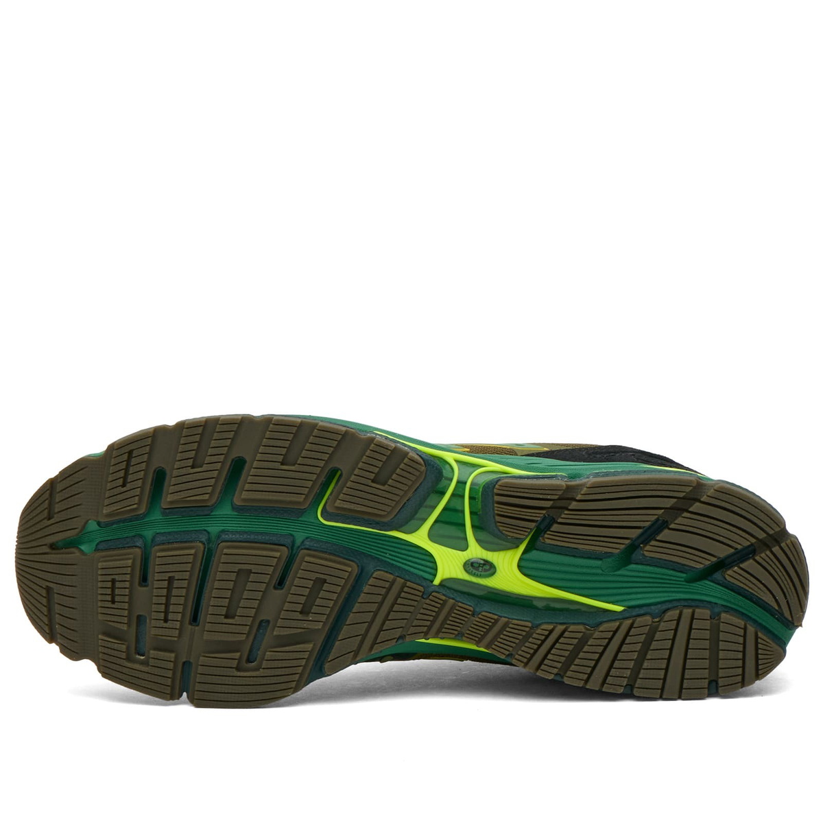 New Balance Men's 1890 Sneaker in Nordic Green/Wakame/Outfield