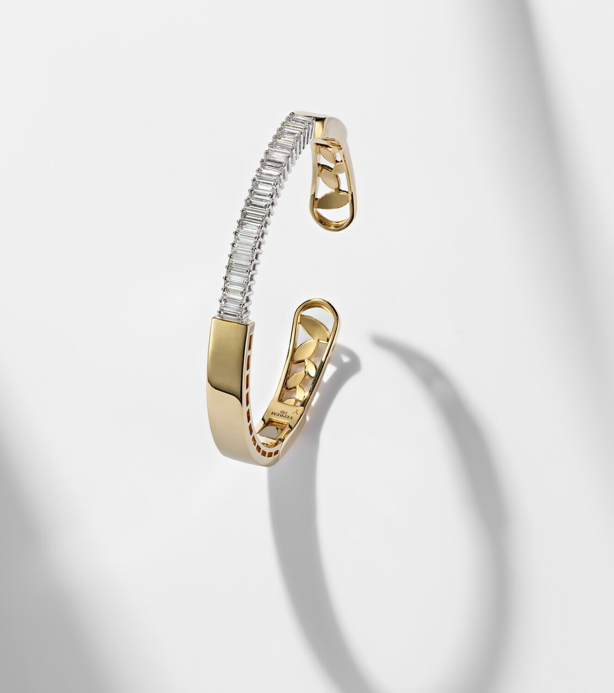 Yeprem 18kt gold (750/1000) bracelet with diamonds