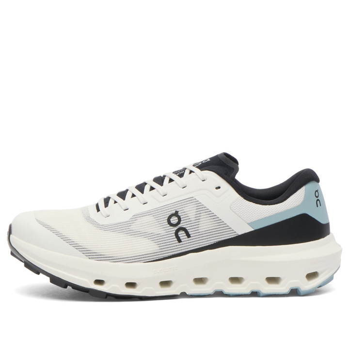 Photo: ON Men's Cloudvista 3 Sneaker in Ivory/Wash