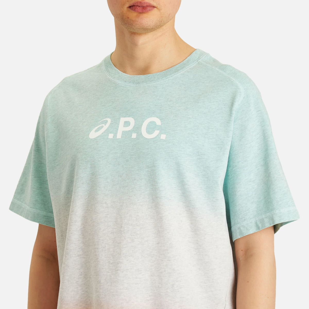 【送料関税込】A.P.C. x Asics Wind Logo Dip Dye T-Shirt A.P.C. Men's x Asics Wind Logo Dip Dye T-Shirt in Multi A.P.C.