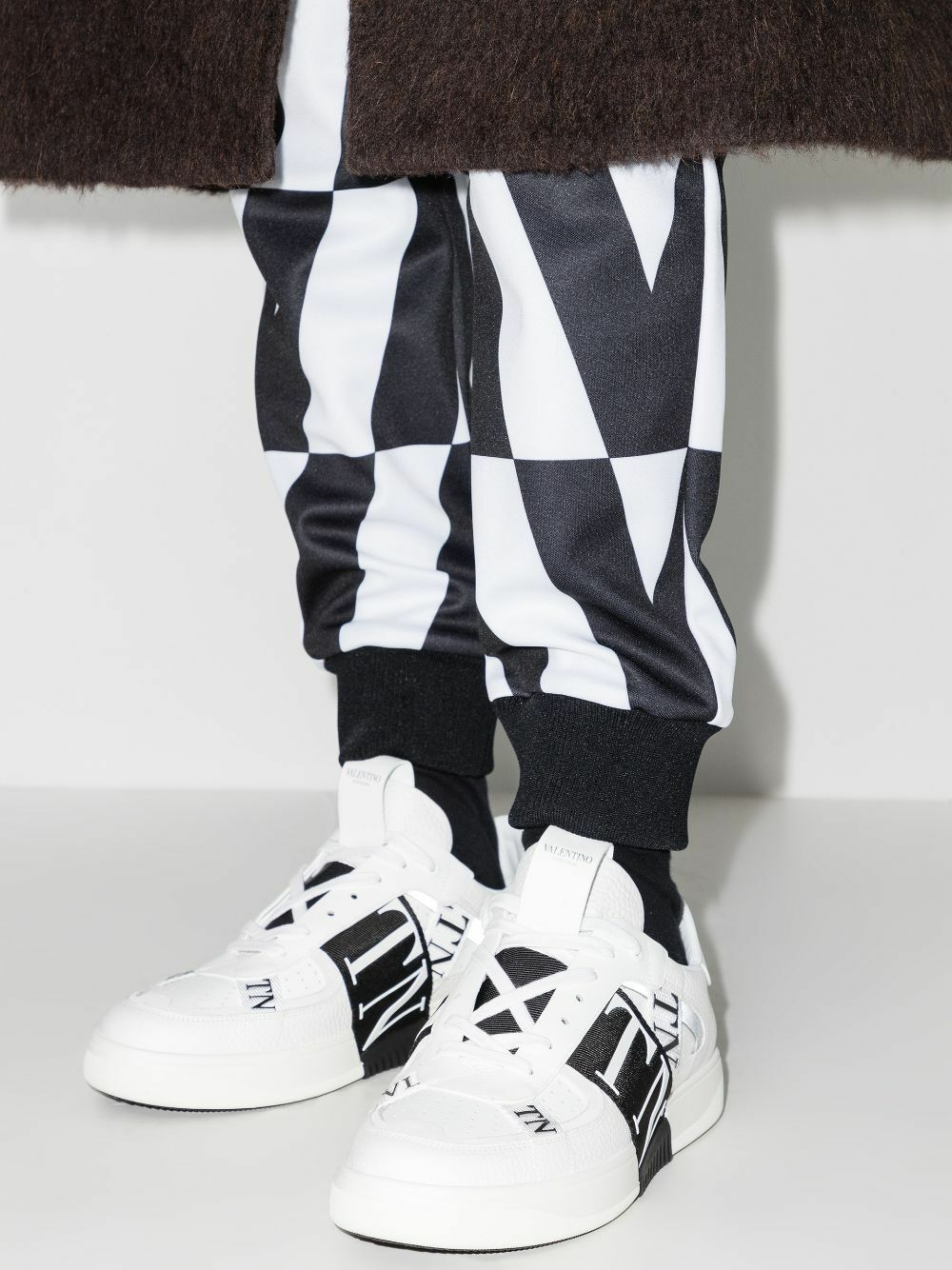Valentino Garavani White Calf Leather Bos Taurus Platform Sneakers main image 0