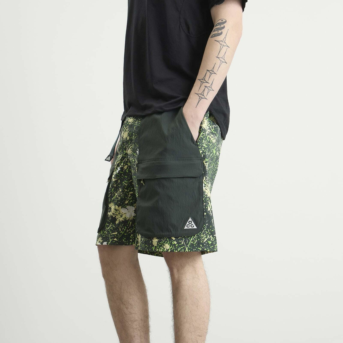 Nike Men's ACG All Over Print Smith Summit Short in Black Spruce/Life Lime/Summit White