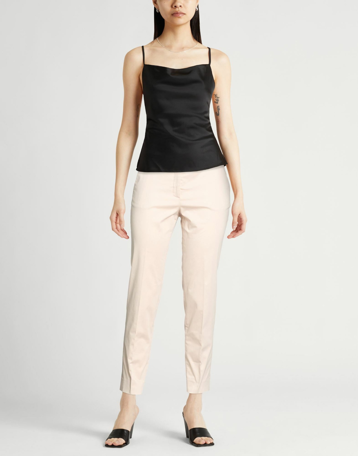 Peserico Easy Womens Pants in Beige