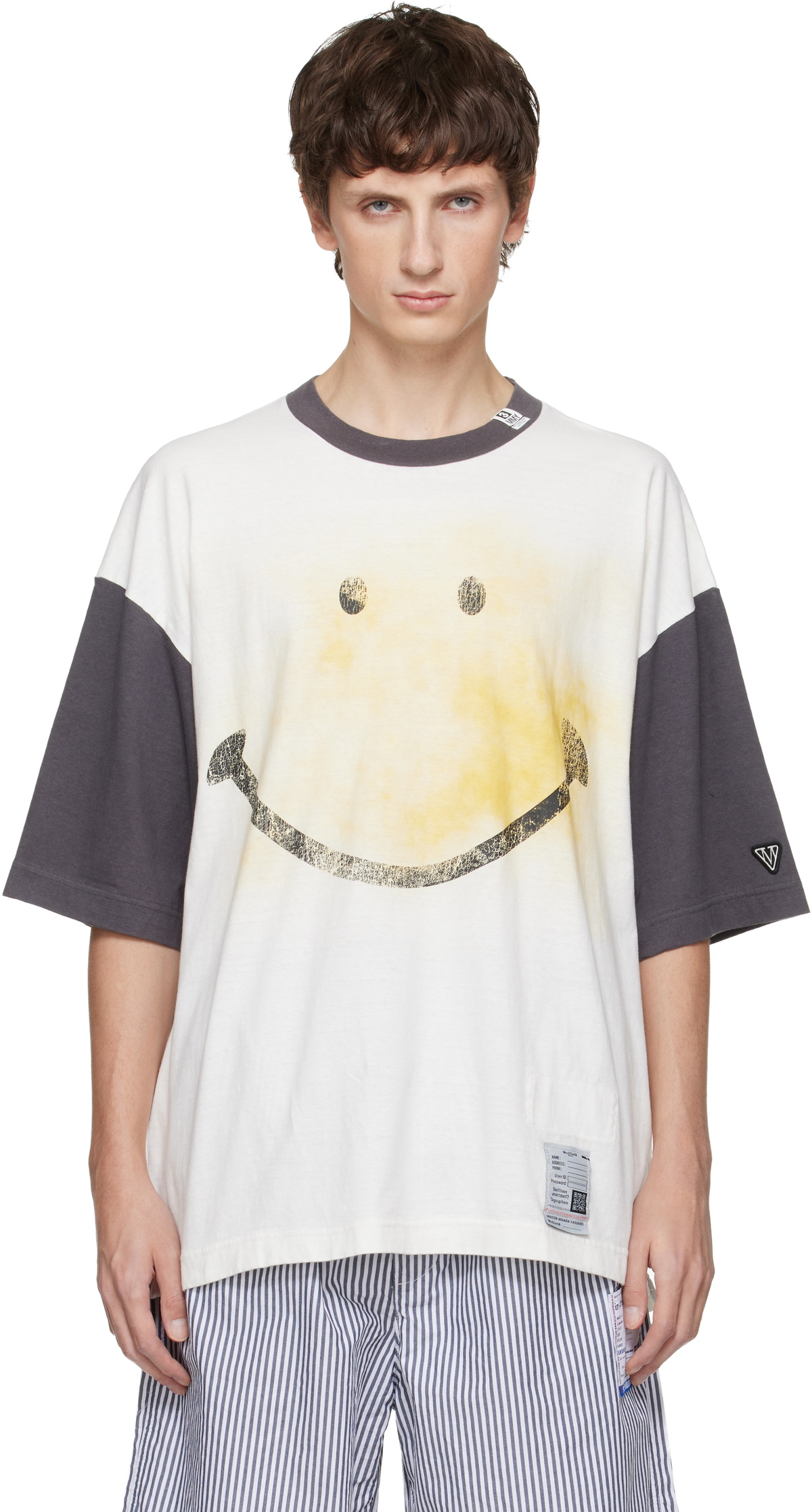 Maison Ringer Maison MIHARA YASUHIRO White & Gray Smily Face Printed Ringer T-shirt ...