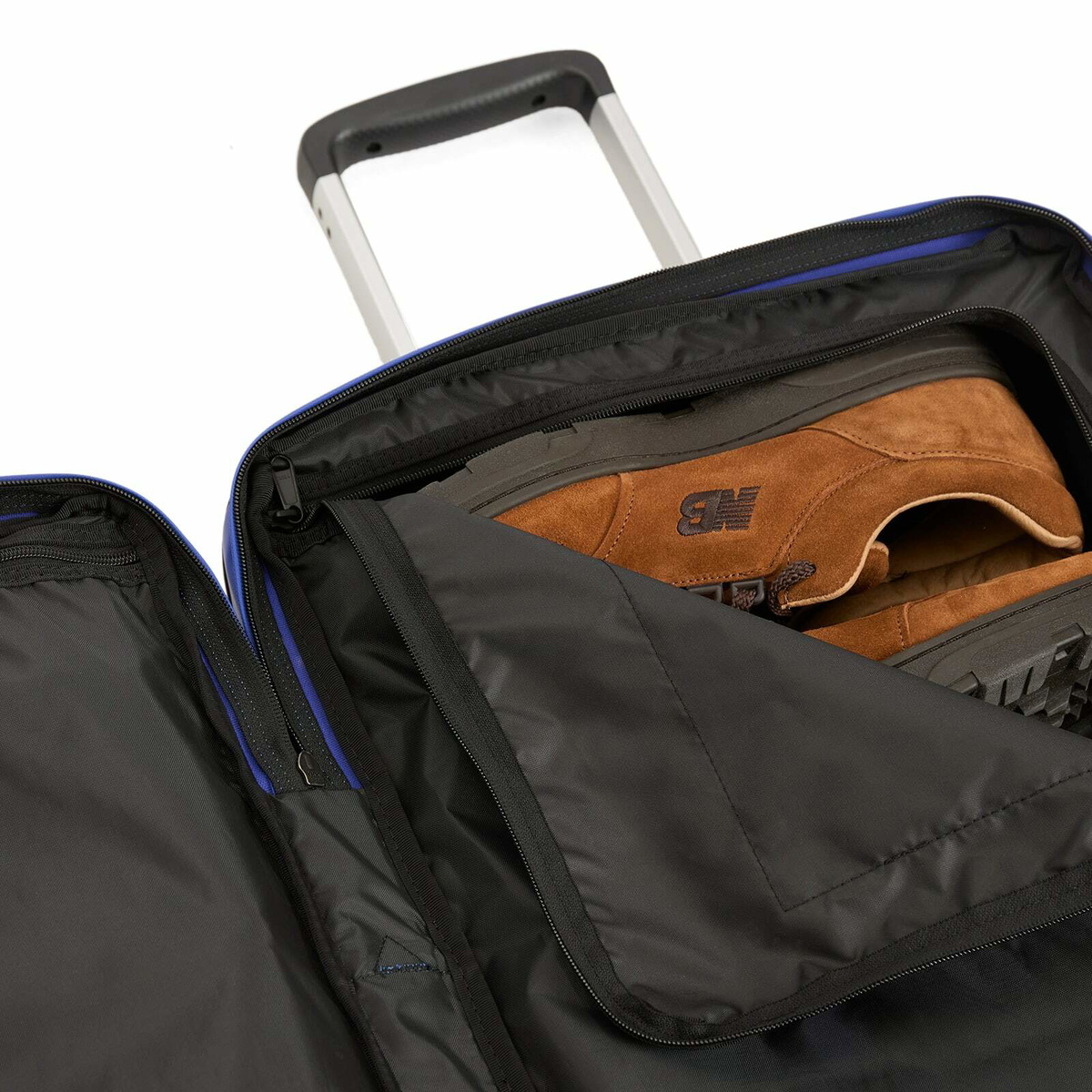 Eastpak Transit'r Medium Travel Bag With Wheels in Tarp Blue 