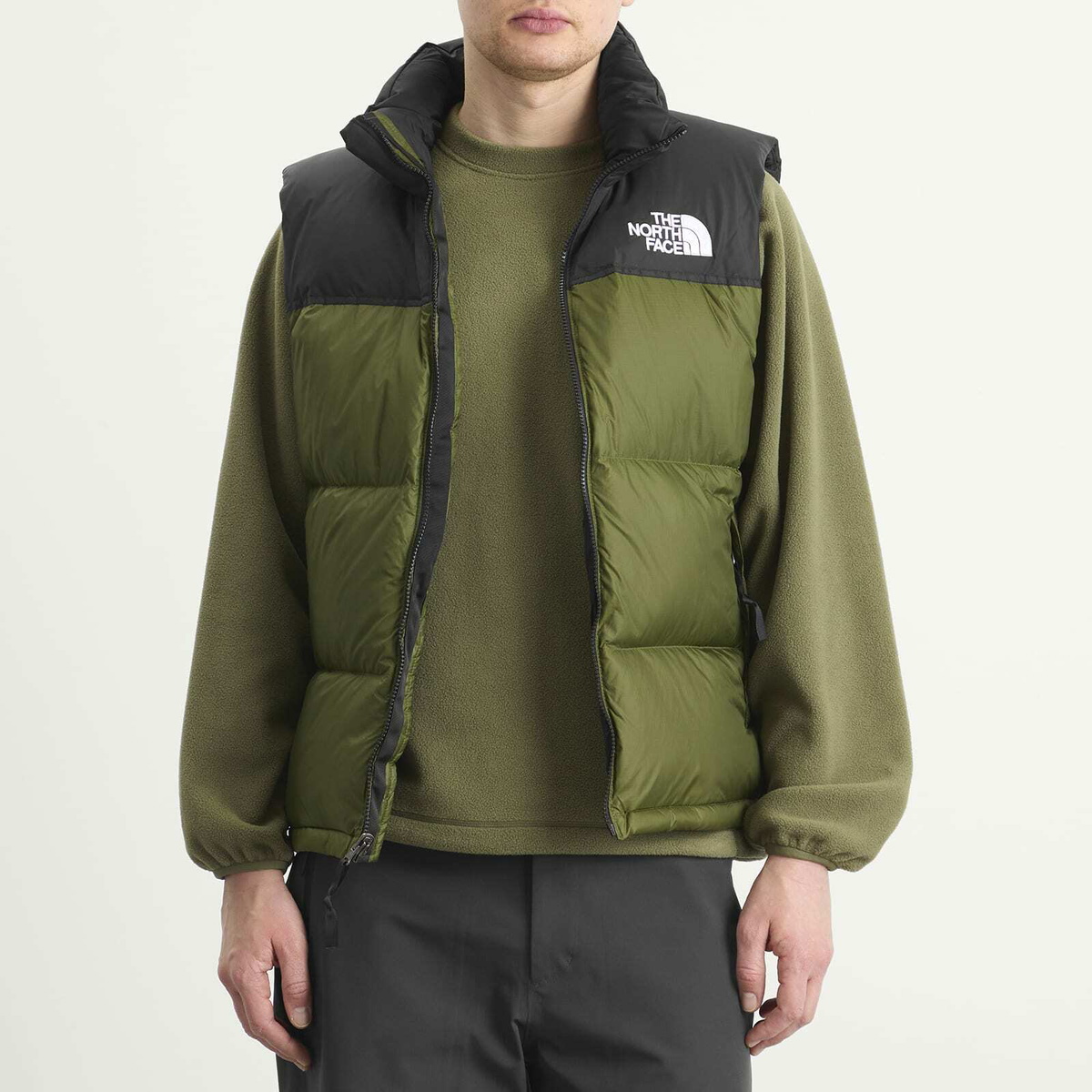 The North Face Men's 1996 Retro Nuptse Vest in Woodland Green/Tnf