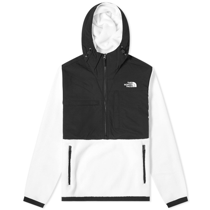 Photo: The North Face Denali 2 Hooded Fleece