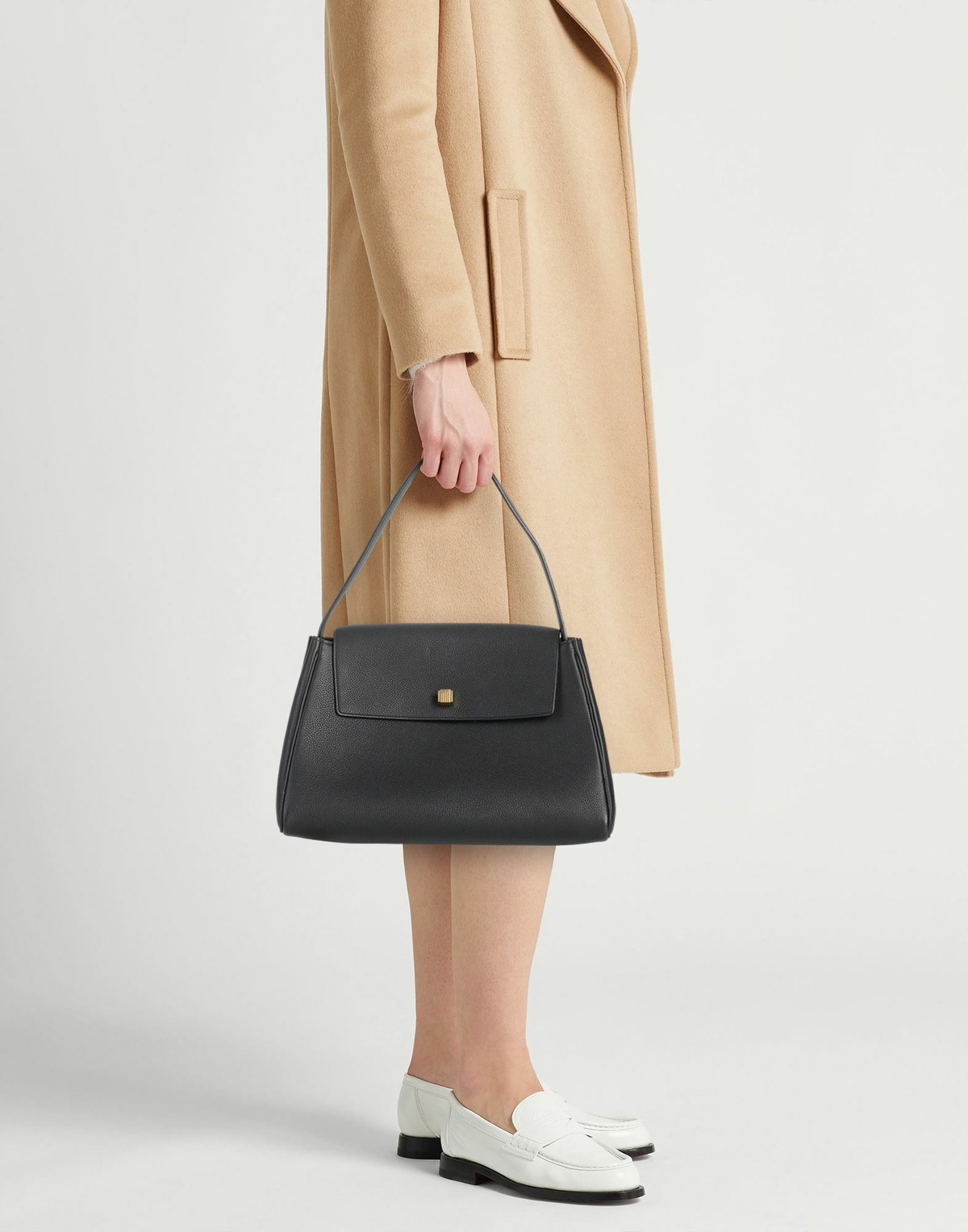 Khaite Womens Handbag in Black