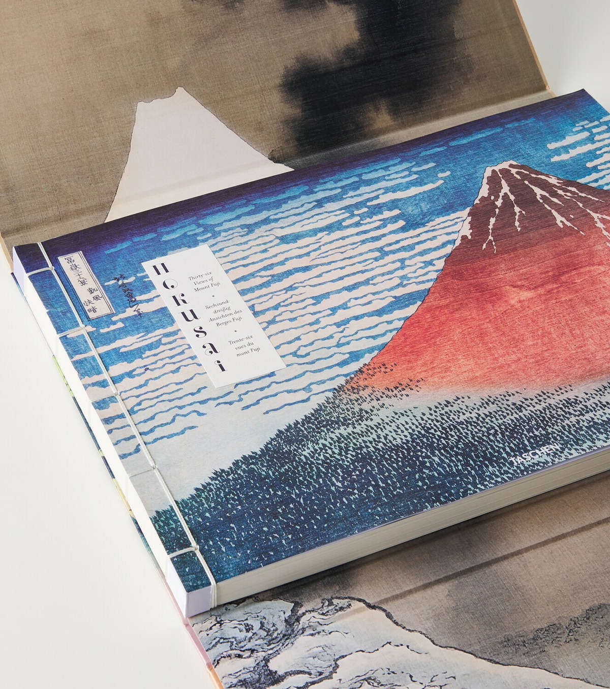 Taschen Hokusai. Thirty-six Views of Mount Fuji XXL book