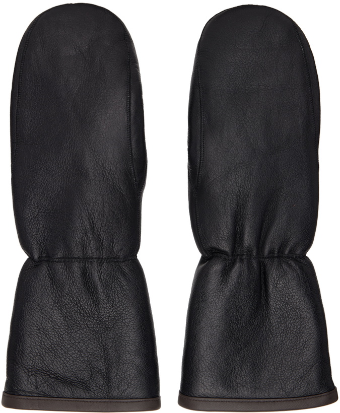 Photo: Yves Salomon Black Curly Merino Mittens