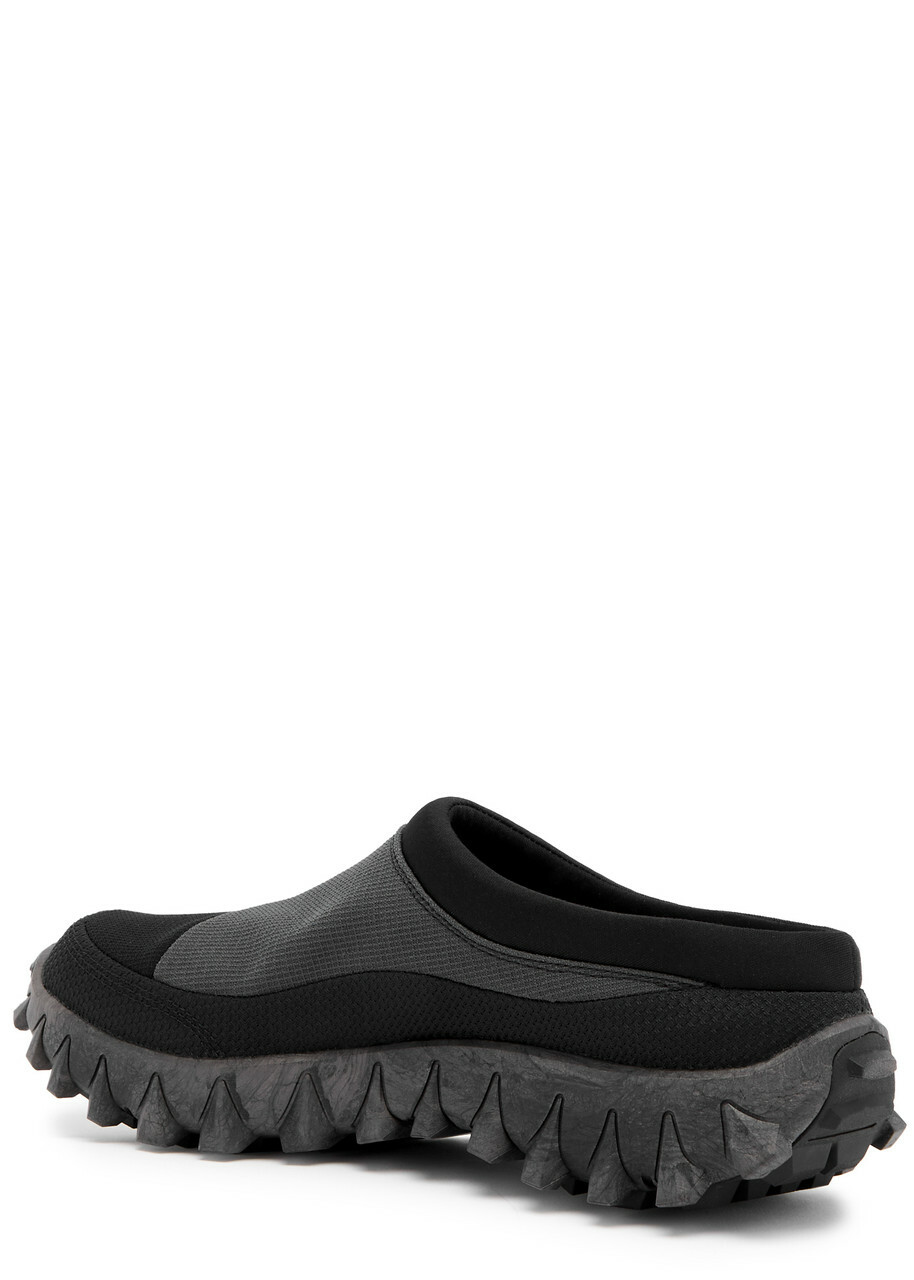 【送料&関税込】Salomon Black Slip-on Snowclog Sneaker Salomon Slip-on Snow Clogs Black Salomon