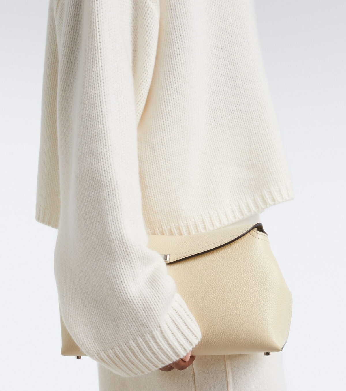 Lisa Yang Zerlina cashmere turtleneck sweater