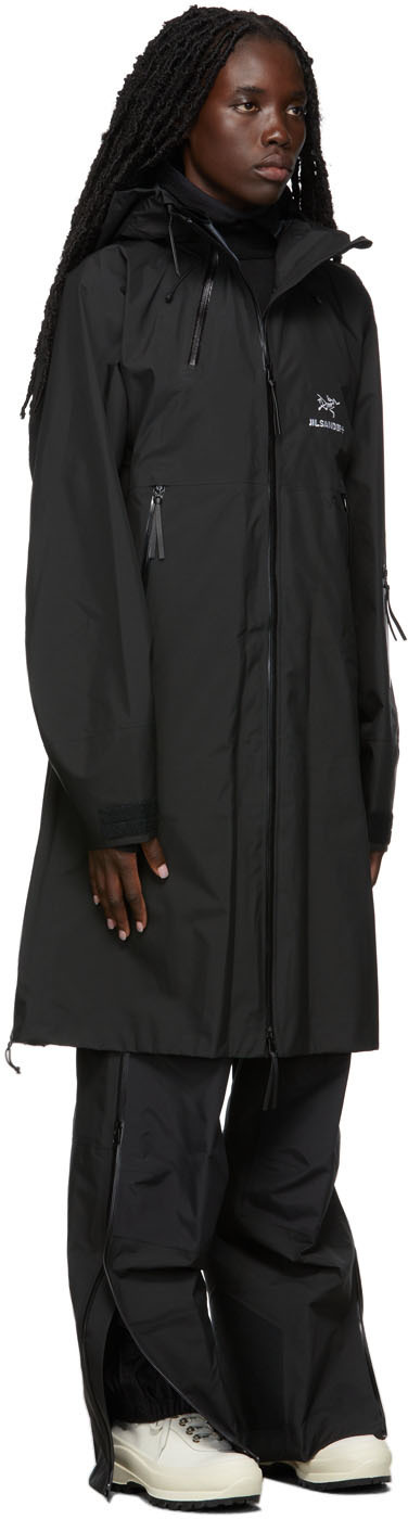 That Viral Arc'teryx Jacket, Reviewed 2024: The Beta LT Makes Bad Weather  Look Good | GQ