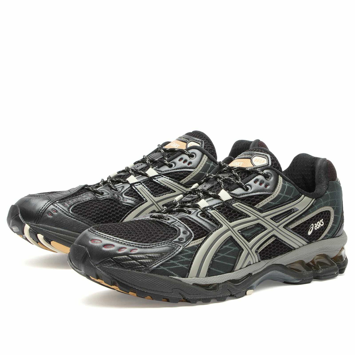 Asics Gel-Nimbus 10.1 Sneakers in Black/Clay Grey