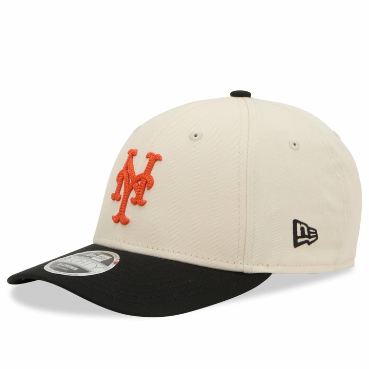 Photo: New Era New York Mets Side Script 9Forty Adjustable Cap in Black 
