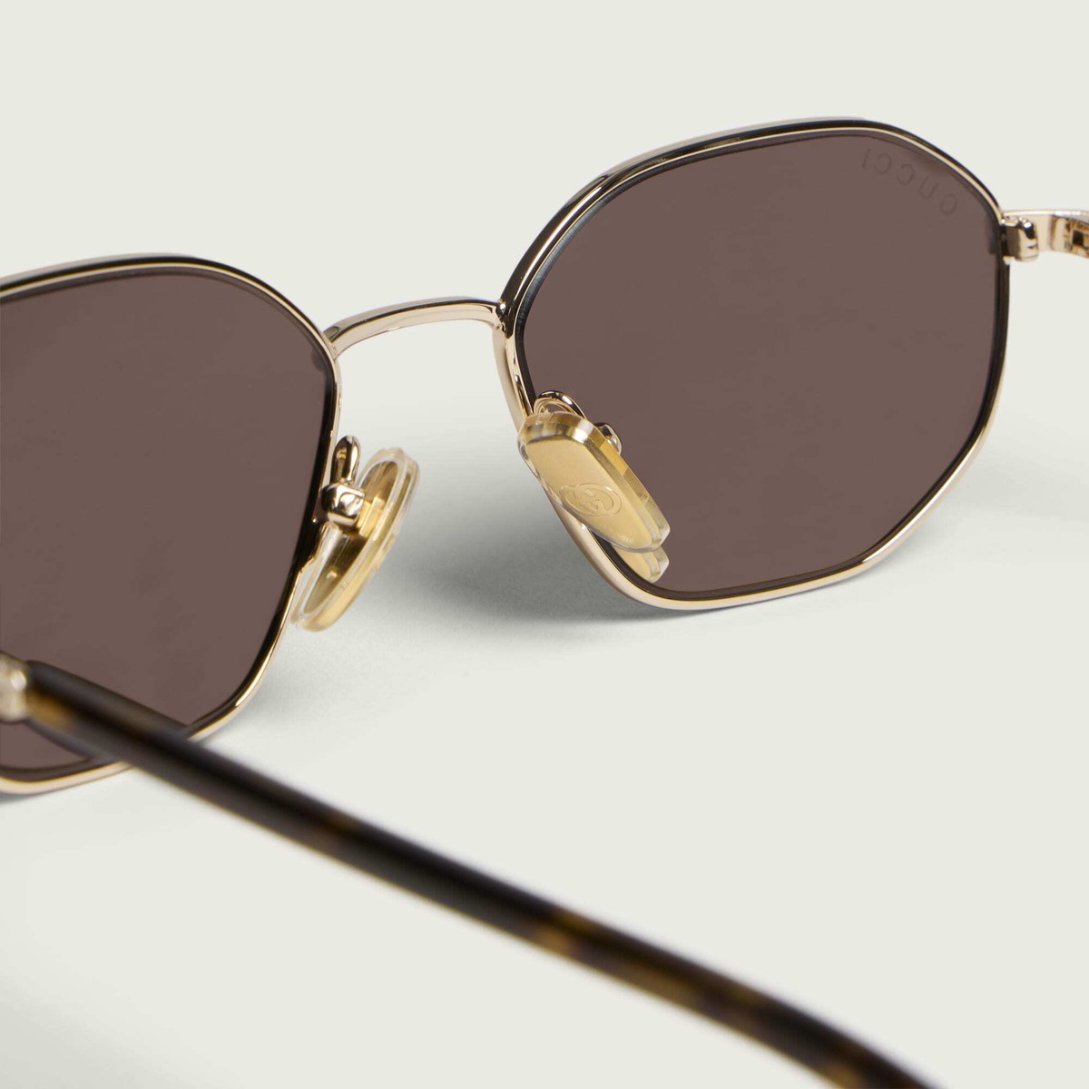 Gucci GG2257S Interlocking G Sunglasses in Gold/Havana/Brown