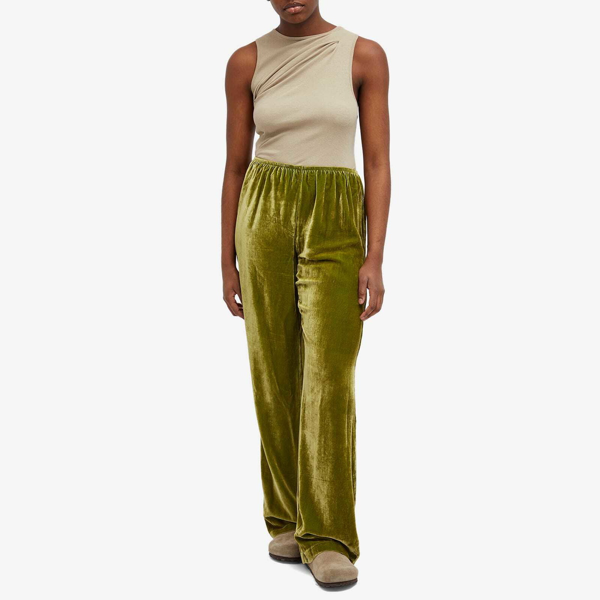 DONNI. Women's Velvet Simple Pants in Martini