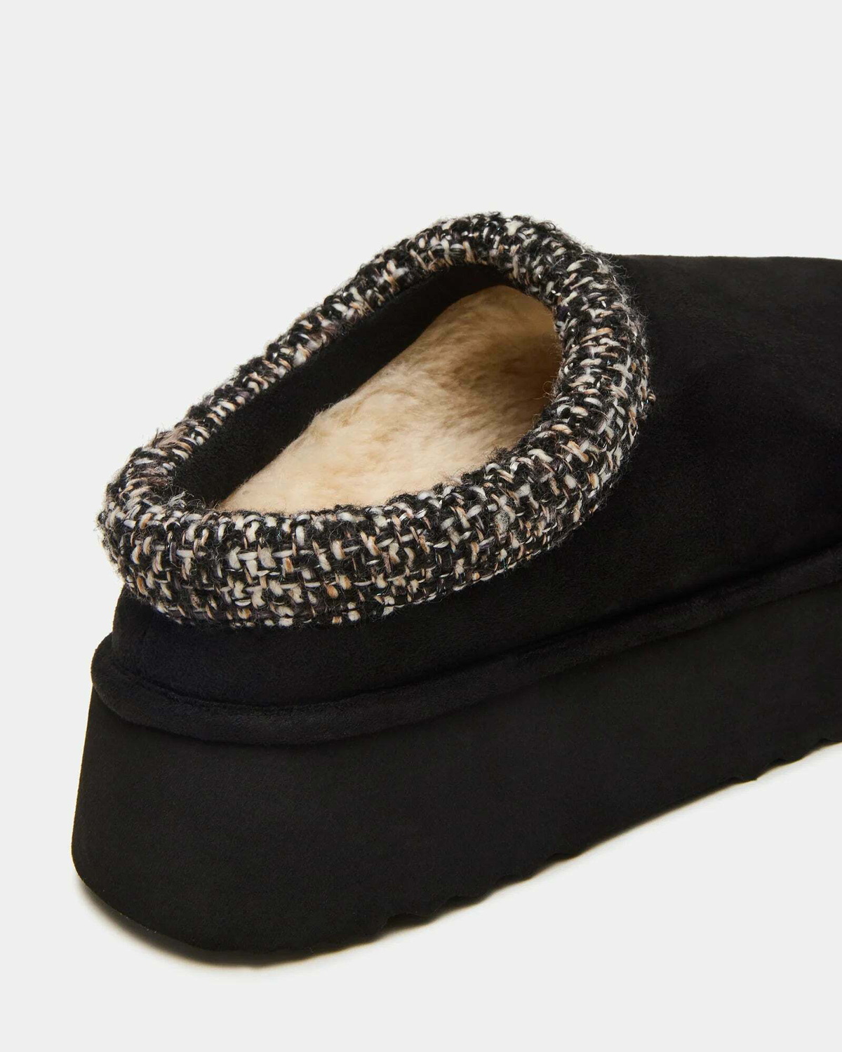 Steve Madden Selden Flats in Black