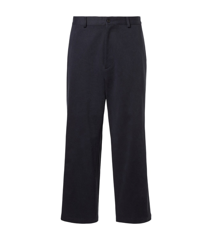 Photo: A.Presse Cotton chinos