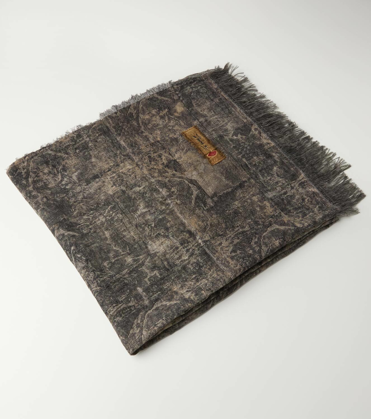 The House of Lyria Inule throw