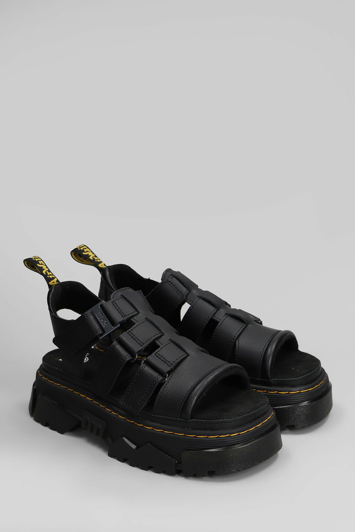 靴 Dr. Martens MATTISON 3S Dr. Martens Mattison 3s Sandals In Black Leather Dr. Martens