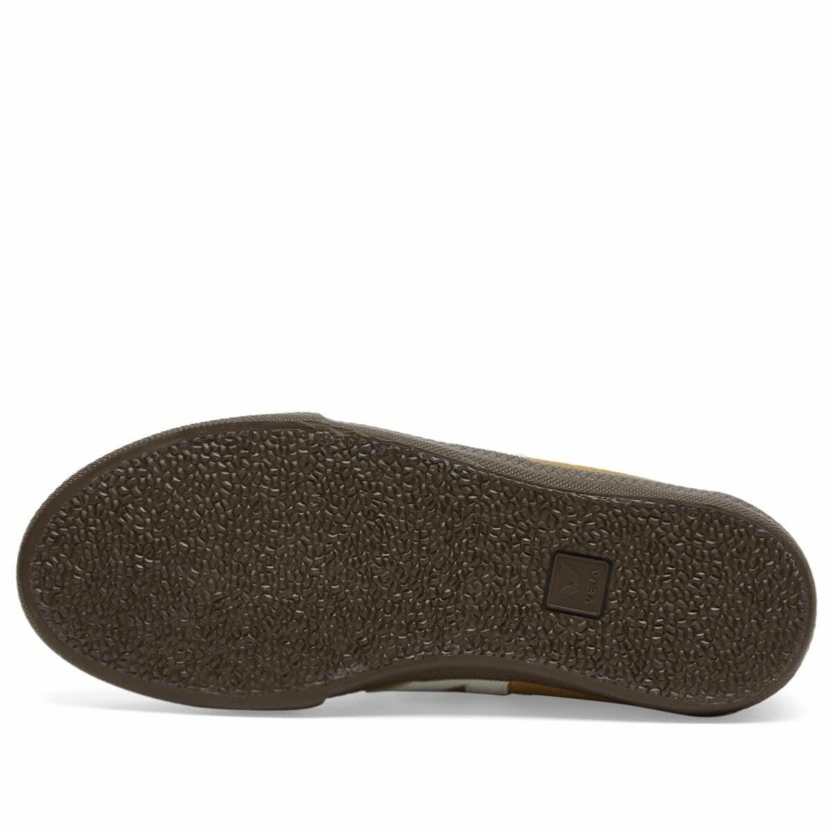 VEJA★VOLLEY SUEDE★兼用★TENT NATURAL EAGLE Veja Women's Volley Suede Sneaker in Tent Natural Eagle VEJA