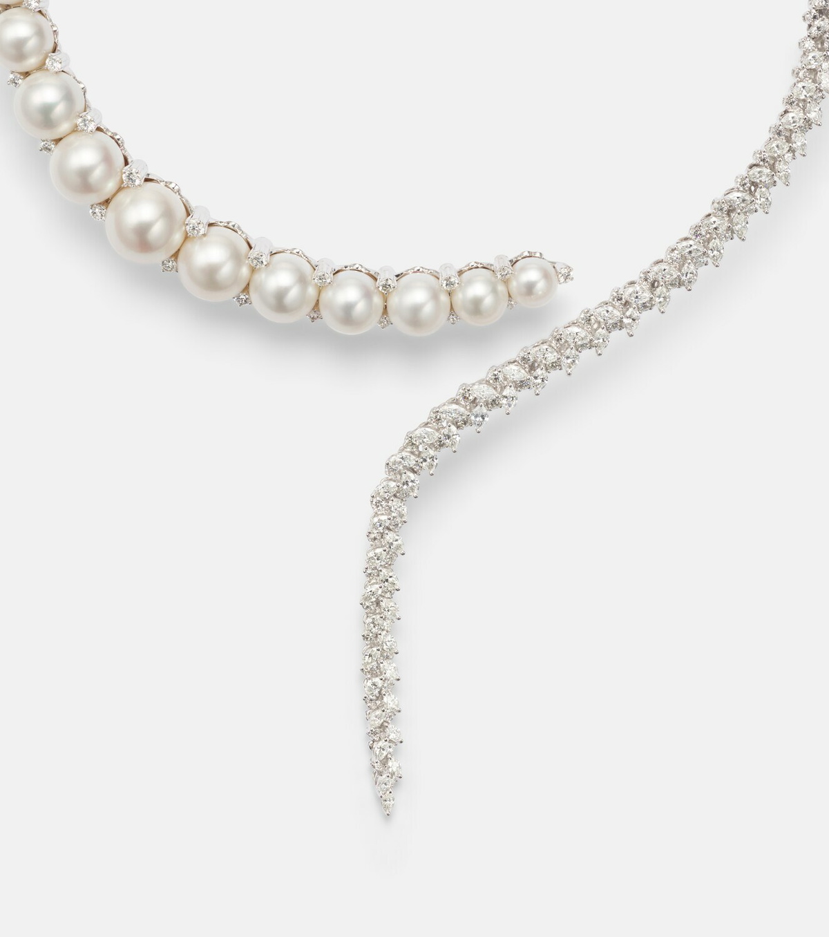 Yeprem Pearlescent 18kt white gold necklace with diamonds and pearls