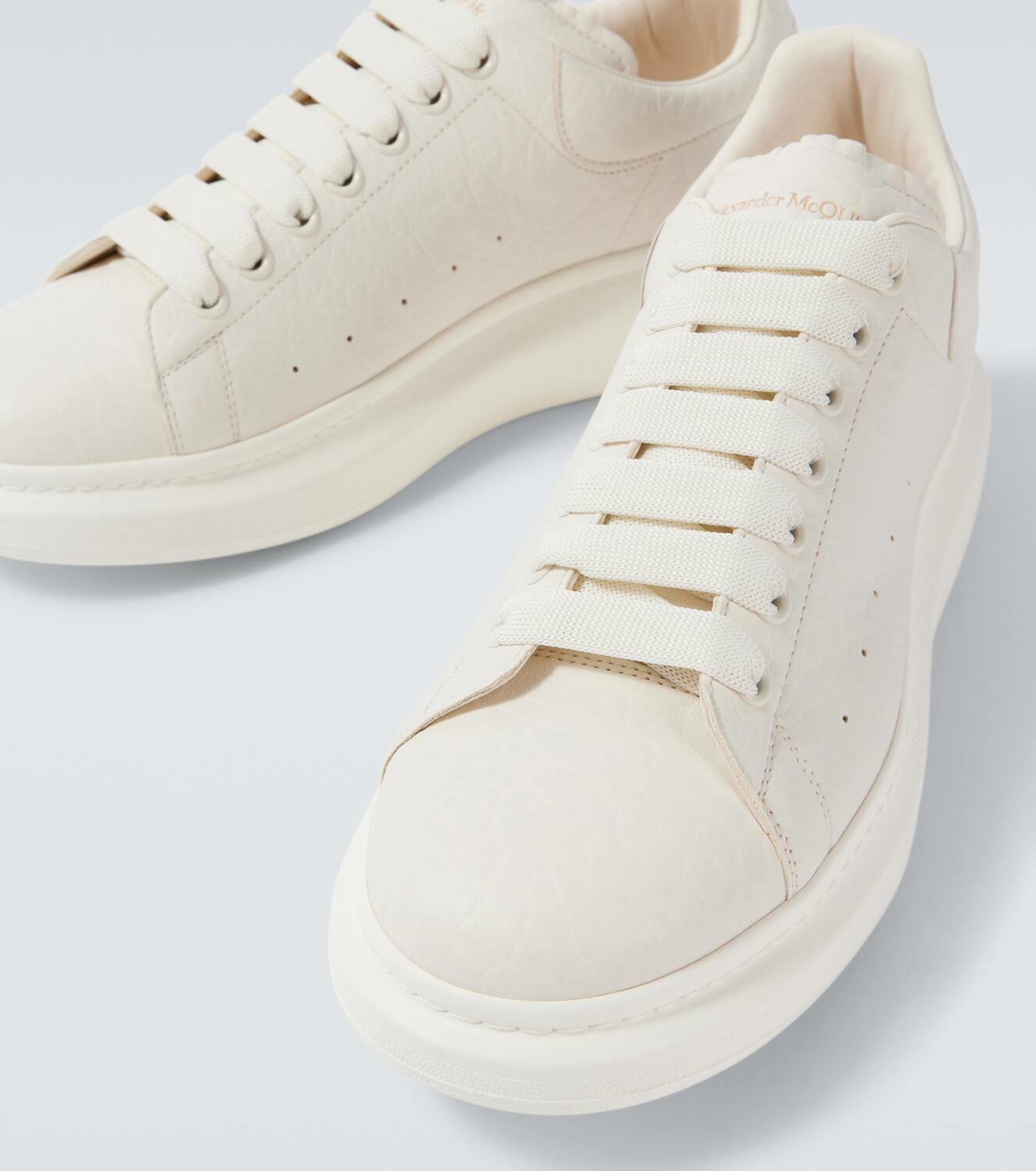 スニーカー Alexander Mcqueen Oversize Sneakers In New Tech Leather McQueen Oversized leather sneakers Alexander McQueen