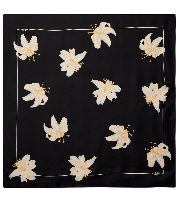 Photo: Valentino Après L'Hiver silk scarf