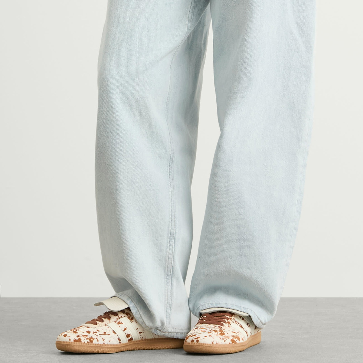 Adidas Samba Lt Sneaker in Off White/Lucid Pink/Gum