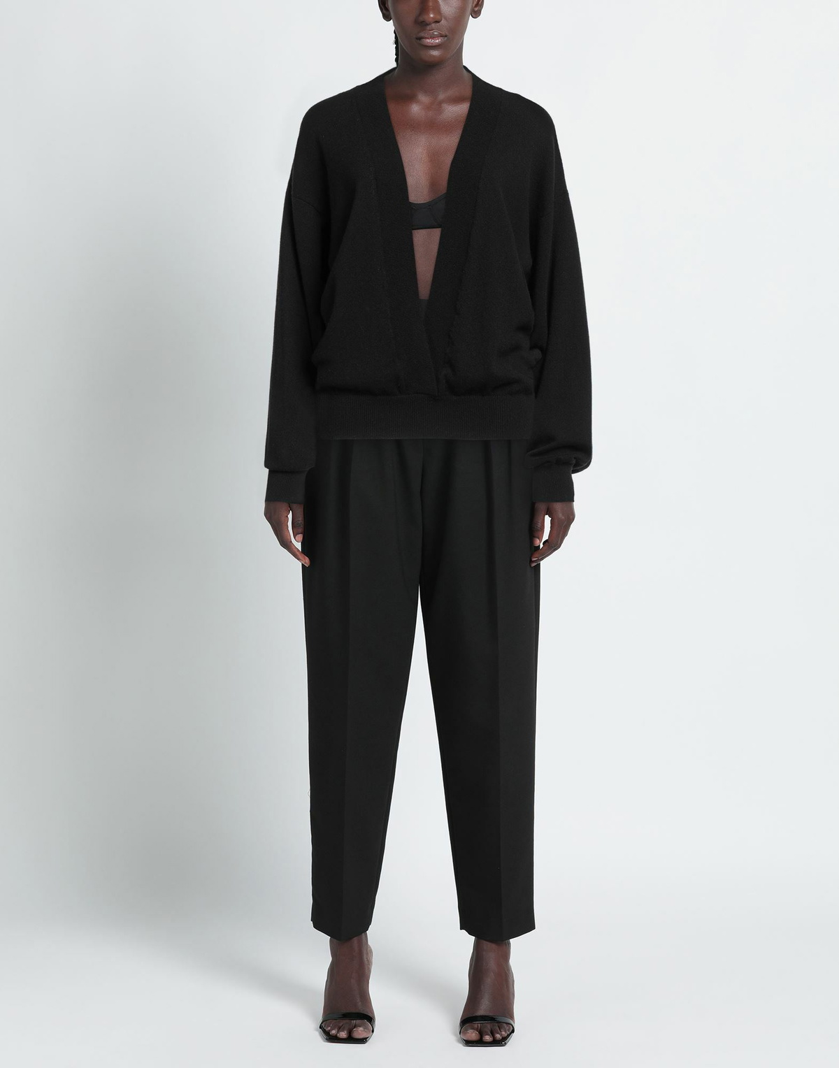 Fforme Womens Sweater in Black