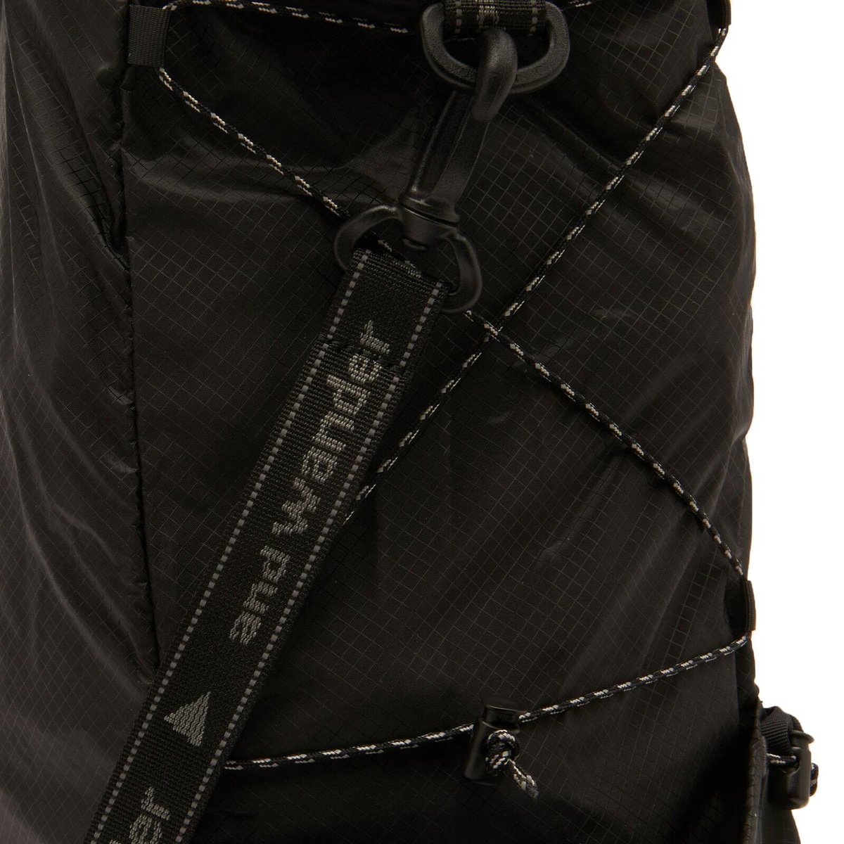 and wander Men's Sil Tote Bag in Charcoal 
